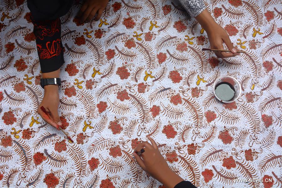  The national batik day that falls on Oct. 2 was to commemorate the United Nations Educational, Scientific and Cultural Organization (UNESCO) recognition on batik as an Indonesian traditional culture.