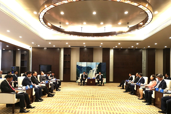 Party Secretary of Guiyang Met with ACC Secretary-General Chen Dehai