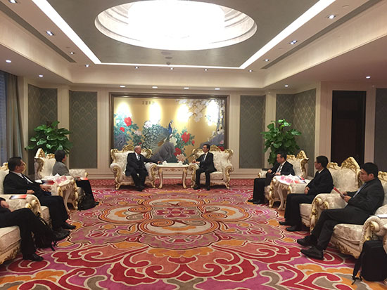 杨秀萍秘书长、林玉唐主席与广西自治区政府副主席张晓钦会面