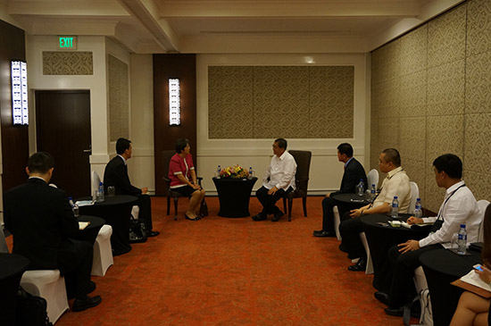 中国—东盟中心秘书长杨秀萍拜会菲律宾旅游部长吉姆内兹