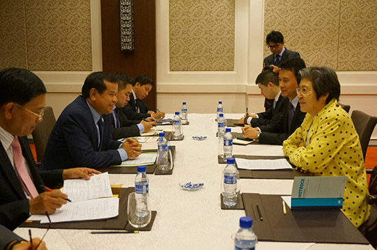 中国—东盟中心秘书长杨秀萍拜会柬埔寨旅游部长唐坤