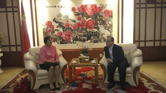 杨秀萍秘书长会见中国驻泰国使馆临时代办吴志武