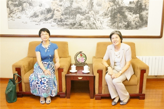 杨秀萍秘书长会见中国驻文莱大使杨健