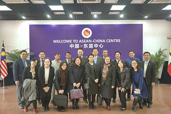 Director Li Yuan Held Meeting with Commercial Counsellors of ASEAN Embassies in China