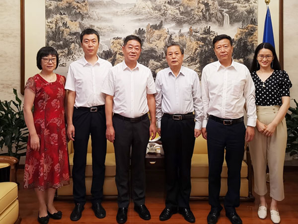 ACC Secretary-General Chen Dehai Exchanged Views with Chairman of CCPIT Heilongjiang Committee