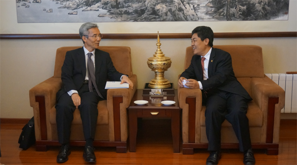 中日韩三国合作秘书处秘书长会见马明强秘书长