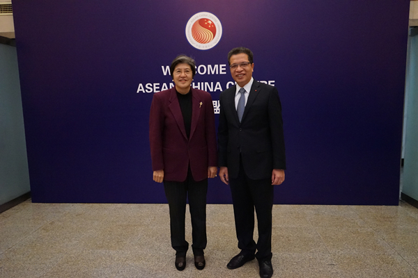 ACC Secretary-General Met with Vietnamese Ambassador to China