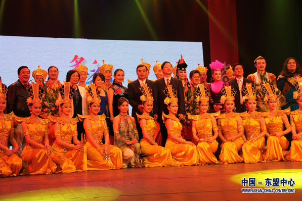 “Colorful China” performance in Cambodia and Vietnam successfully concluded