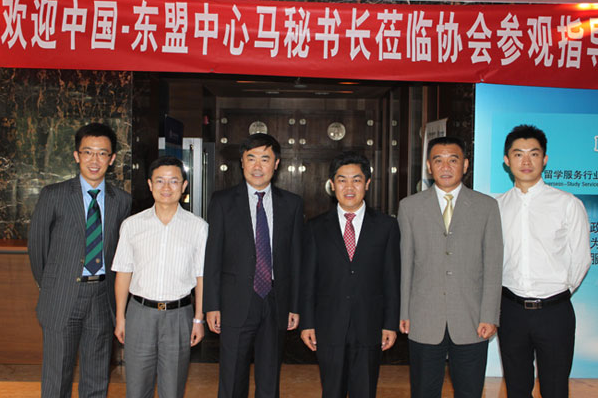 Secretary-General Ma Mingqiang visits Beijing Overseas-Study Service Association 