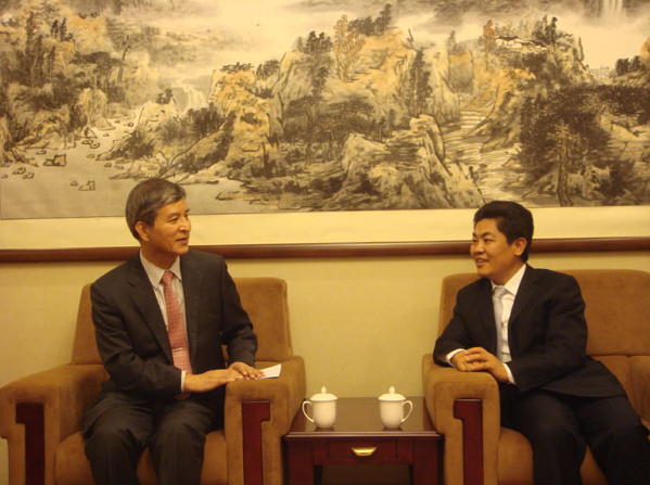 韩国-东盟中心秘书长访问中国-东盟中心