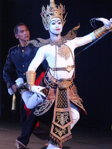 泰国乔·路易斯木偶剧团参加北京电视台《环球春晚》录制