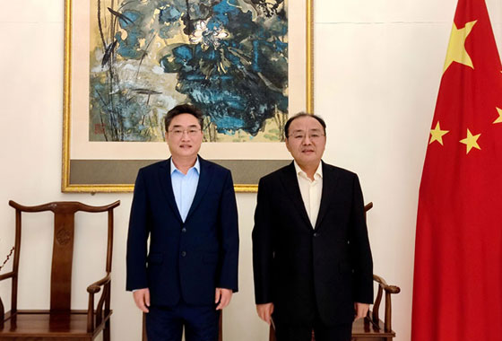 史忠俊秘书长会见中国驻马来西亚大使欧阳玉靖