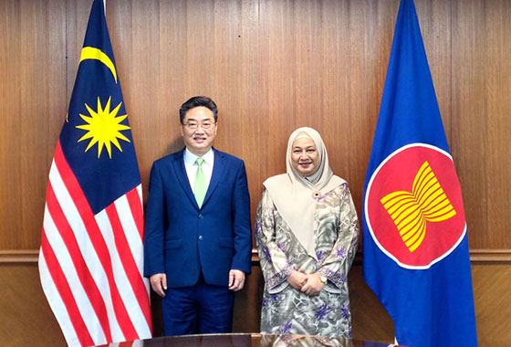 史忠俊秘书长会见马来西亚外交部东盟司司长