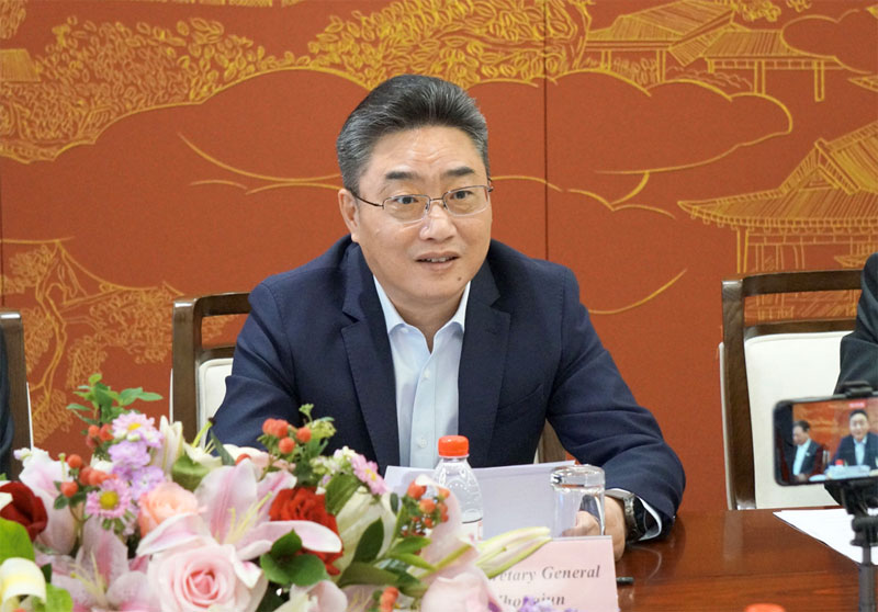 Secretary General Shi Zhongjun Exchanges Views with Asia-Pacific Media Delegation